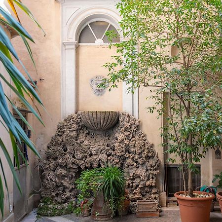 Homehouse Serpenti - Colosseum - Rione Monti Rome Exterior photo